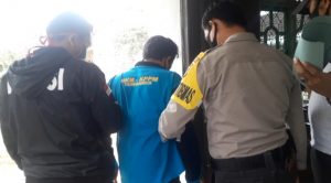 Pengusaha Kopi Rekayasa Perampokan dan Tusuk Dadanya Sendiri dengan Pisau