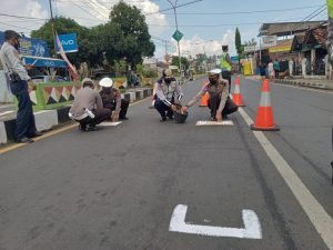 Ala Garis  Star Pembalap Pemotor,  Satlantas Polresta Tanggamus Membuat RHK di Lampu Merah