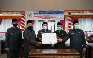 Ketuk Palu, DPRD Sepakati Ranperda Realisasi APBD Lamsel 2019