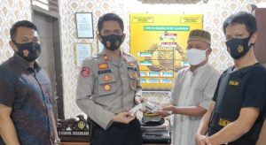 Kesadaran Sendiri, Warga Serahkan Senpi Rakitan ke Polsek Talang Padang