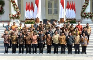 Belasan Mentri Diisukan Reshuffle, Istana Membantah