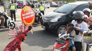 Lalu Lintas di Jalur Wisata Padat, Puluhan Polisi Himbau Protokol Kesehatan