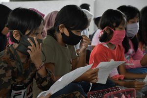 Selama Pandemi, Anak-anak di Pulau Pisang Belajar Bahasa Inggris