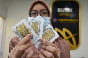 Harga Emas Antam Naik Jelang Akhir Pekan, Dibanderol Rp 956.000 per gram