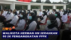 Walikota Herman HN Serahkan 90 SK Pengangkatan PPPK