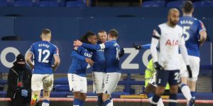 Everton Kubur Impian Tottenham