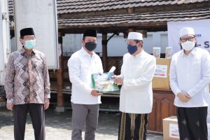 KKP Salurkan Bantuan 10,8 Ton Ikan Beku dan Olahan