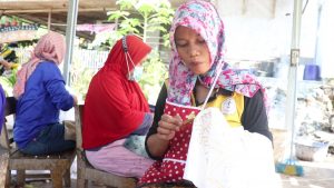 Pandemi Tak Pengaruhi Pengrajin Batik Lampung