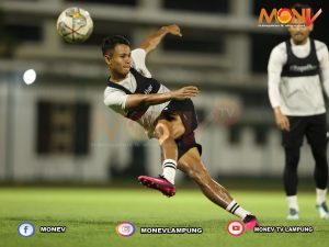 Perlu Golgeter dan Midfielder Tendangan Jarak Jauh