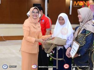 IKISTRA DAN DWP SETJEN BPK BERIKAN DANA BANTUAN PENDIDIKAN MURID KEPADA PUTRA/PUTRI PEGAWAI BPK