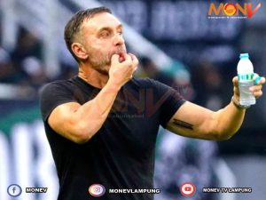 Beri Thomas Doll Tugas Ambil Alih Transfer Permain Persija