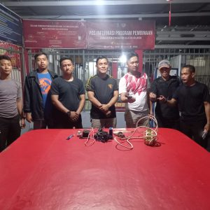 Penggeledahan Di Malam Hari, Tim SATOPS PATNAL Lapas Kalianda Geledah Seluruh Area Blok C