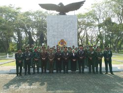 Ketua sementara DPRD Lampung Selatan Erma Yusneli menghadiri upacara tabur HUT Ke-79 TNI tahun 2024, Jum’at 4 Oktober 2024.